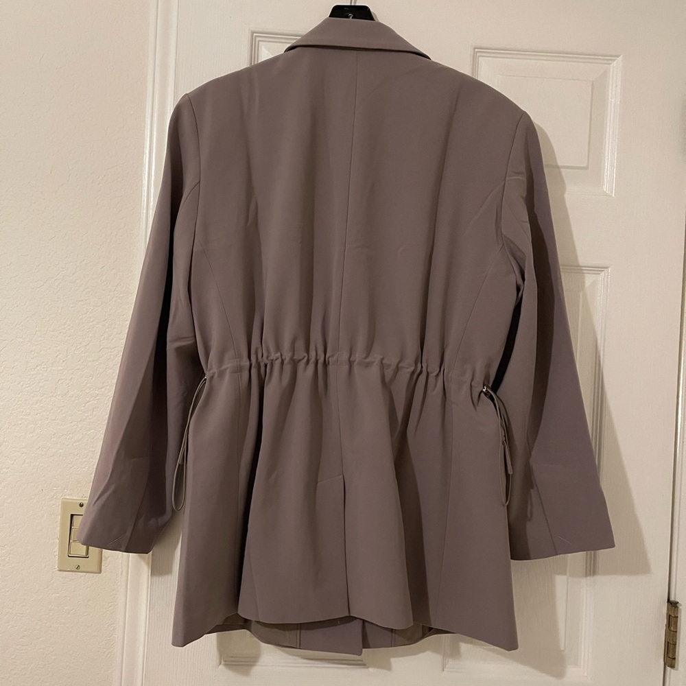 Athleta MVP Blazer . suitable for both work and casual outings. versatile design - Picture 11 of 16